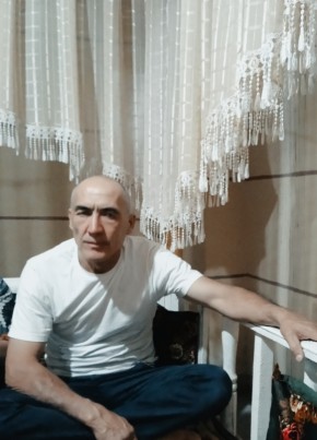 Икромжон из Городеца 18 лет