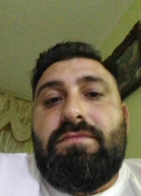 Alex, 32, Romania, Târnăveni
