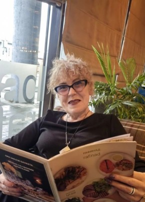 Оксана из Иркутска 57 лет