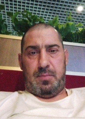 Арсен из Кизилюрта 44 года