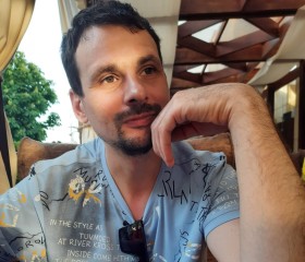 Denis, 42, Moscow