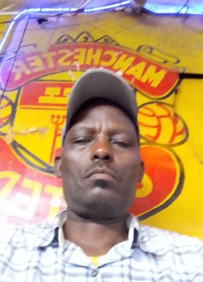 Paul из Nairobi 56 лет