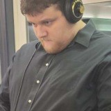 Logan, 28  , Kenmore (State of Washington)