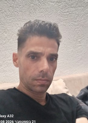 רוני из דלית אל כרמל 18 лет