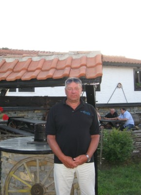 Андрей, 68, Россия, Череповец