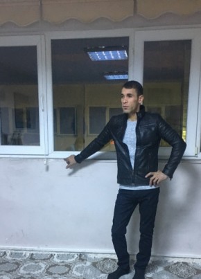Metin, 35, Türkiye Cumhuriyeti, Başakşehir