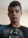 Vitaliy, 21  , Moscow