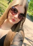 Nina, 26, Dusseldorf
