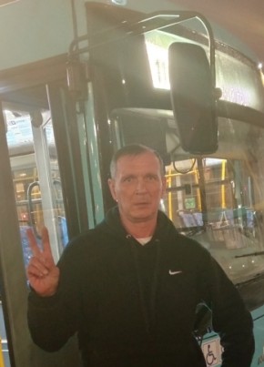 Михаил из Санкт-Петербурга 51 год