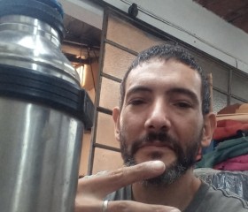 Martin, 29, Buenos Aires