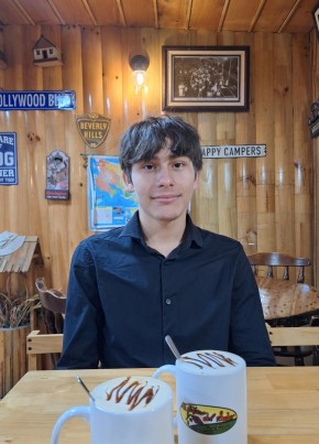 Jeremy из Alajuela 18 лет