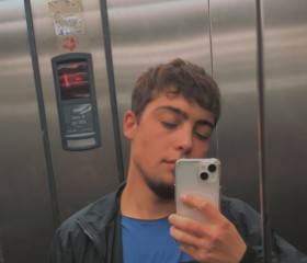 Nicu Nicolaev, 24, Brussels