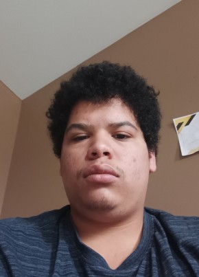 Gage, 21, United States of America, Aurora (State of Illinois)