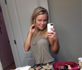 Veronica moan, 30, New York City