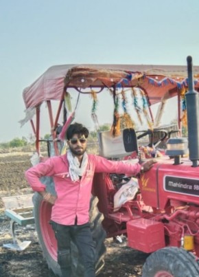 Devsingh parihar, 28, India, Indore