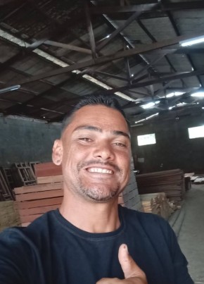 Adriano Santos из Ipojuca 37 лет