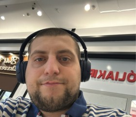 Adam, 24, Budapest