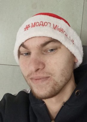 Андрей из Астрахани 23 года