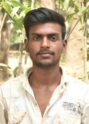 Bhola, 18, India, Nizāmābād