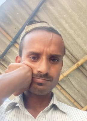 Amit Tiwari, 30, India, Padrauna