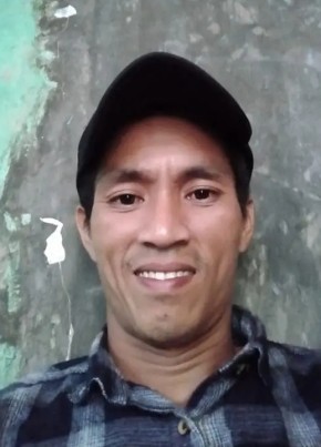 metin из Djakarta 37 лет