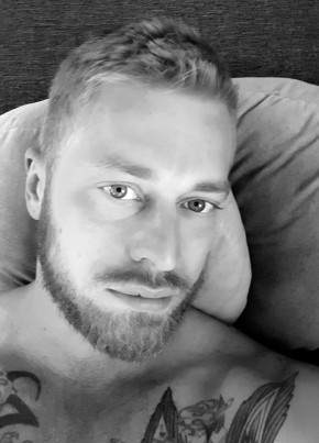 Bryan, 32, Schweizerische Eidgenossenschaft, Bundesstadt