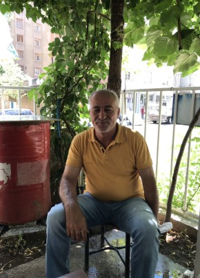 Yaşlı, 48, Türkiye Cumhuriyeti, Yayladağı