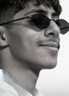 احمد из الرياض 18 лет