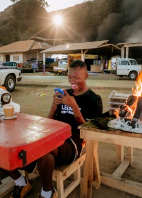 Abas, 19, Tanzania, Dar es Salaam