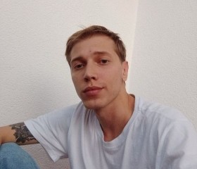 VADIM, 26, Helsinki