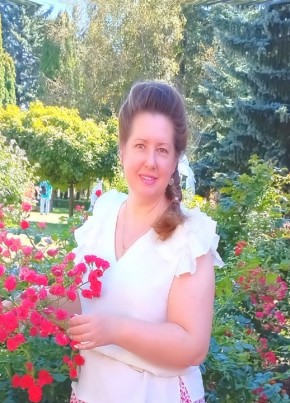 Надин из Брянска 44 года