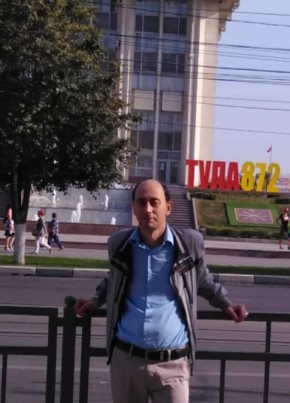 Роман из Тулы 46 лет