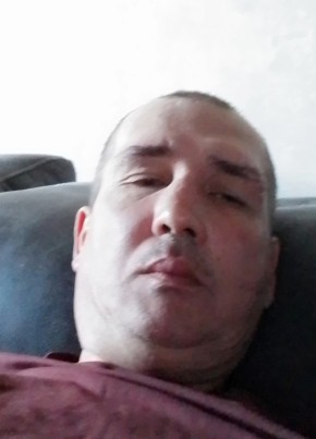 Толик из Самары 44 года