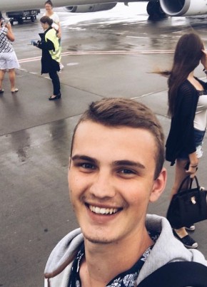 Артур, 26, Україна, Бровари