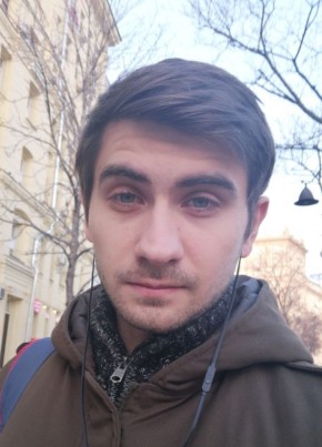 Роман из Москвы 33 года