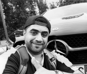 Mahmoud S, 34, Brussels