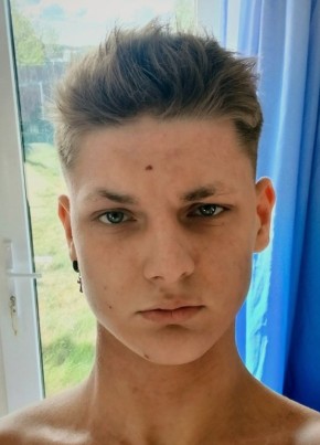 Михаил из Волхова 20 лет