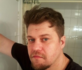 Aleksandr, 45, Mississauga