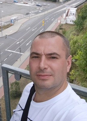 Андрей, 40, Česká republika, Brno