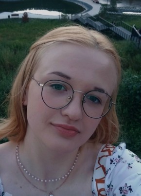Ангелина из Усть-Джегуты 19 лет