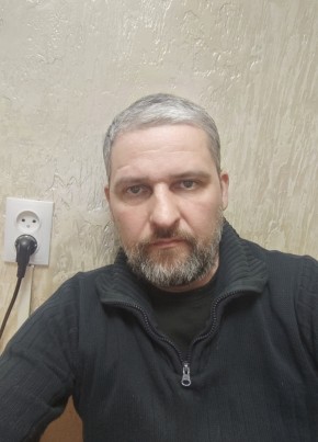 Максим из Калининграда 49 лет