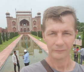 Aleksandr, 49, Delhi