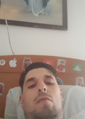 Adriano из Amadora 30 лет