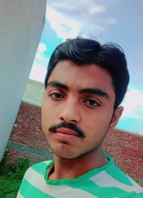Hilbgbk, 18, پاکستان, سیالکوٹ