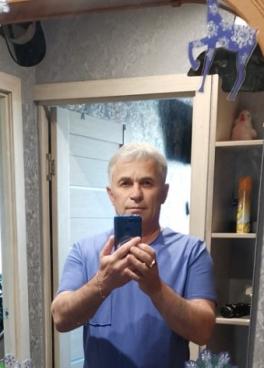 Анатолий из Корсакова 60 лет