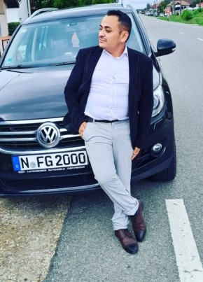 Alex из Plopşoru 25 лет
