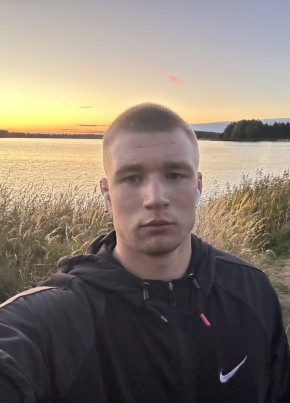 Данил из Москвы 22 года