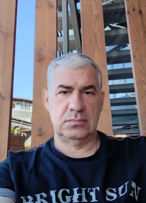 Геннадий из Анапы 60 лет