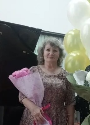 Нурия из Учалы 62 года
