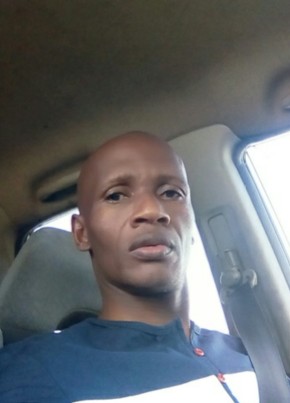 Karabo , 40, Botswana, Gaborone